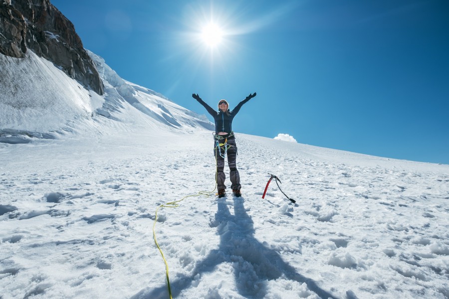 Quels sont les itinéraires d'escalade les plus populaires sur le Mont Blanc du Tacul ?